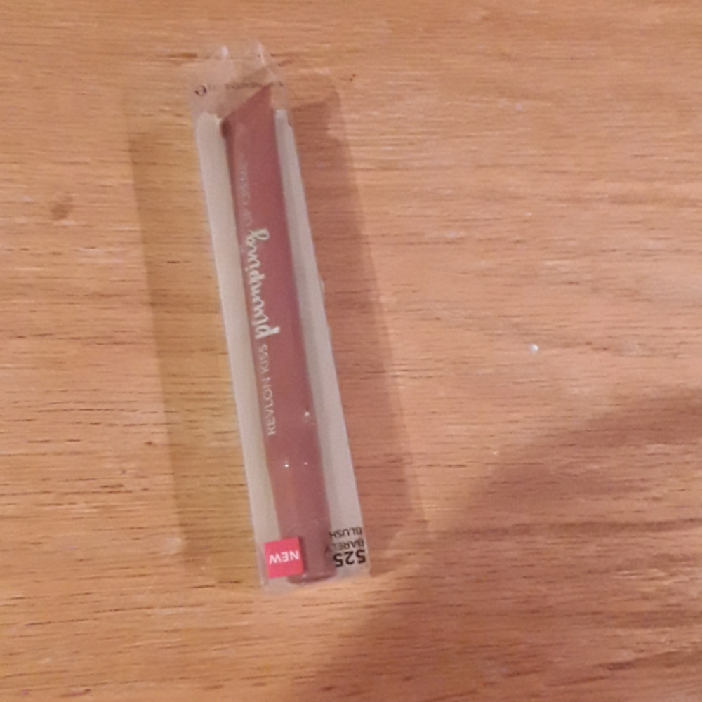 Lip cream about .25 oz ( Free Shipping)